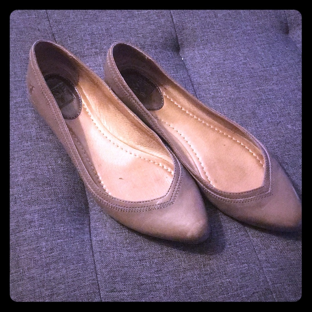 Frye ballet flat size 7- all leather